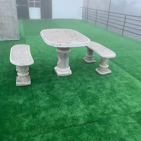 Hollywood Villa